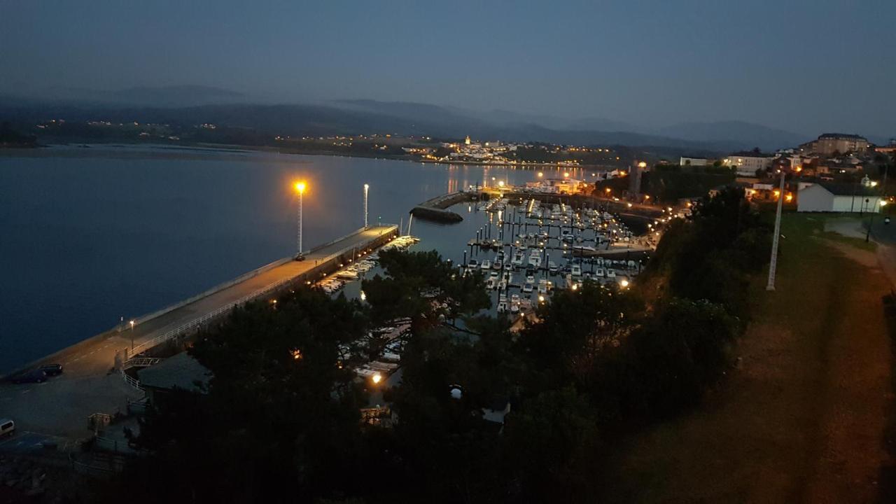 Apartamentos Halcon Ribadeo Bagian luar foto